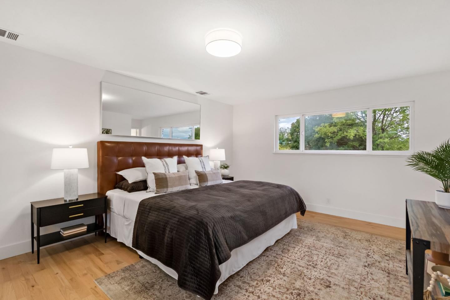 Detail Gallery Image 15 of 45 For 1055 Happy Valley Ave, San Jose,  CA 95129 - 6 Beds | 3 Baths