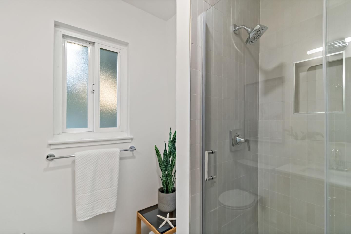 Detail Gallery Image 22 of 45 For 1055 Happy Valley Ave, San Jose,  CA 95129 - 6 Beds | 3 Baths