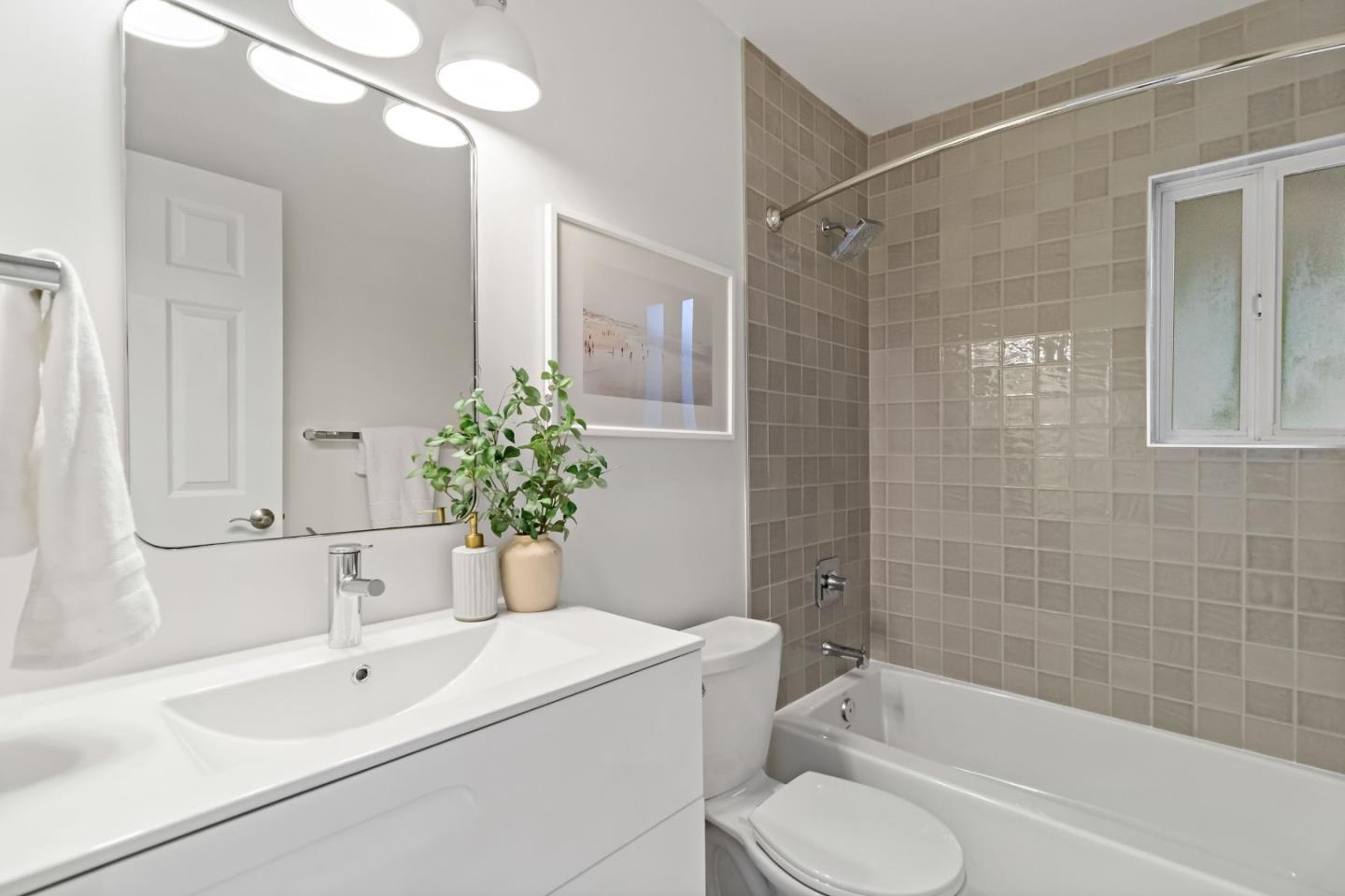 Detail Gallery Image 26 of 45 For 1055 Happy Valley Ave, San Jose,  CA 95129 - 6 Beds | 3 Baths