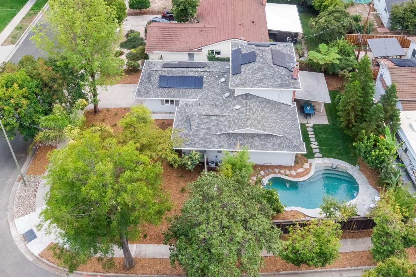 Detail Gallery Image 40 of 45 For 1055 Happy Valley Ave, San Jose,  CA 95129 - 6 Beds | 3 Baths