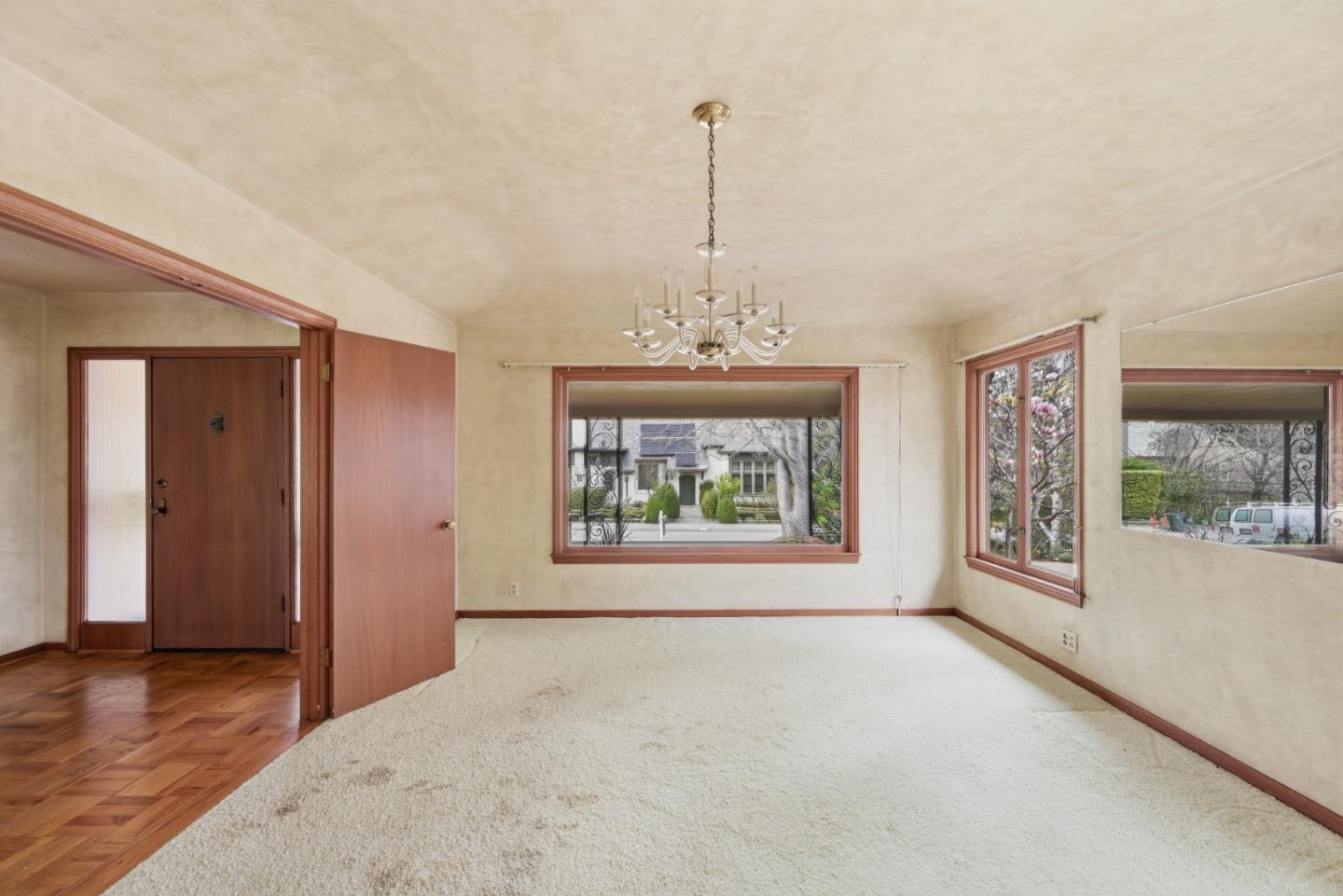 Detail Gallery Image 18 of 36 For 1735 Crockett Ln, Hillsborough,  CA 94010 - 4 Beds | 3 Baths