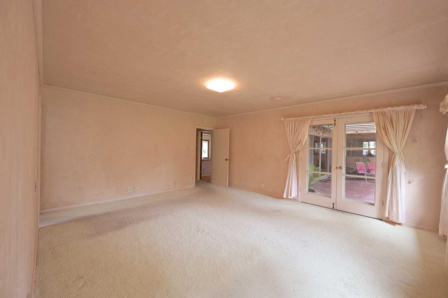 Detail Gallery Image 24 of 36 For 1735 Crockett Ln, Hillsborough,  CA 94010 - 4 Beds | 3 Baths