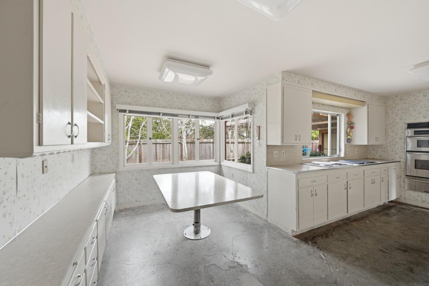 Detail Gallery Image 34 of 36 For 1735 Crockett Ln, Hillsborough,  CA 94010 - 4 Beds | 3 Baths