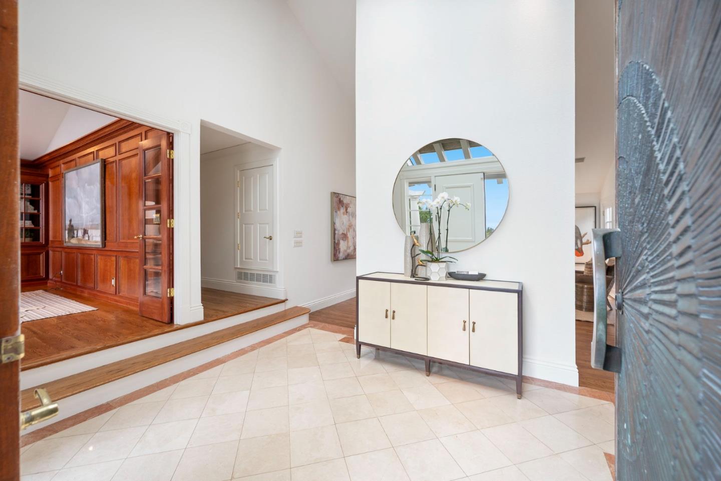 Detail Gallery Image 11 of 83 For 30 Live Oak Ln, Hillsborough,  CA 94010 - 6 Beds | 5/1 Baths