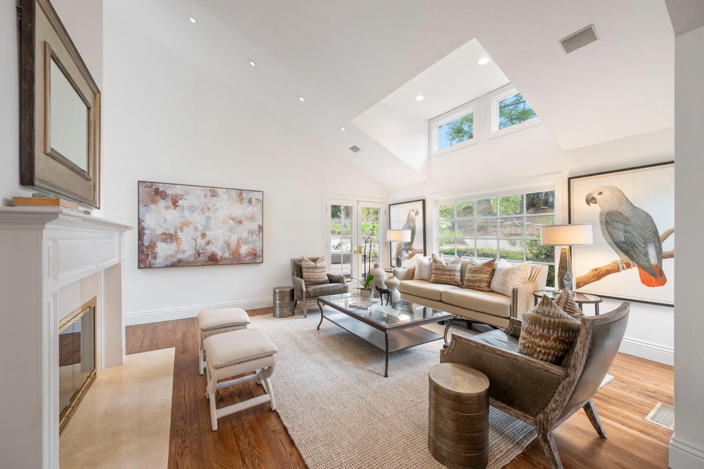 Detail Gallery Image 20 of 83 For 30 Live Oak Ln, Hillsborough,  CA 94010 - 6 Beds | 5/1 Baths