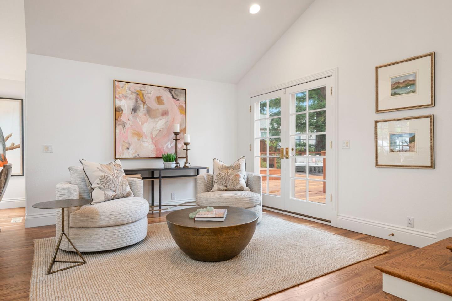 Detail Gallery Image 25 of 83 For 30 Live Oak Ln, Hillsborough,  CA 94010 - 6 Beds | 5/1 Baths