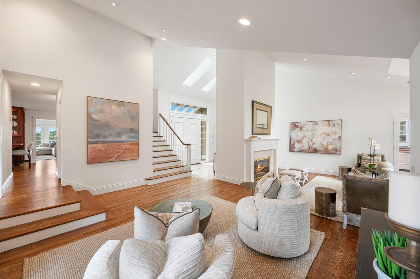 Detail Gallery Image 26 of 83 For 30 Live Oak Ln, Hillsborough,  CA 94010 - 6 Beds | 5/1 Baths