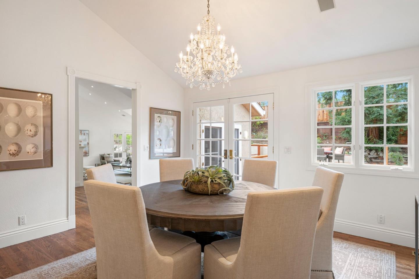 Detail Gallery Image 29 of 83 For 30 Live Oak Ln, Hillsborough,  CA 94010 - 6 Beds | 5/1 Baths