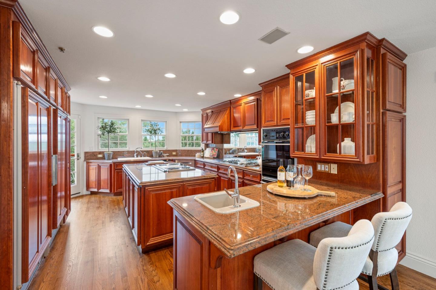 Detail Gallery Image 31 of 83 For 30 Live Oak Ln, Hillsborough,  CA 94010 - 6 Beds | 5/1 Baths