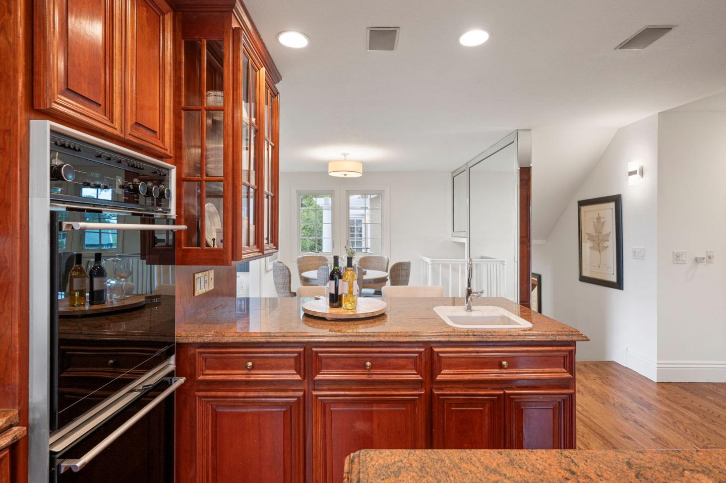 Detail Gallery Image 33 of 83 For 30 Live Oak Ln, Hillsborough,  CA 94010 - 6 Beds | 5/1 Baths