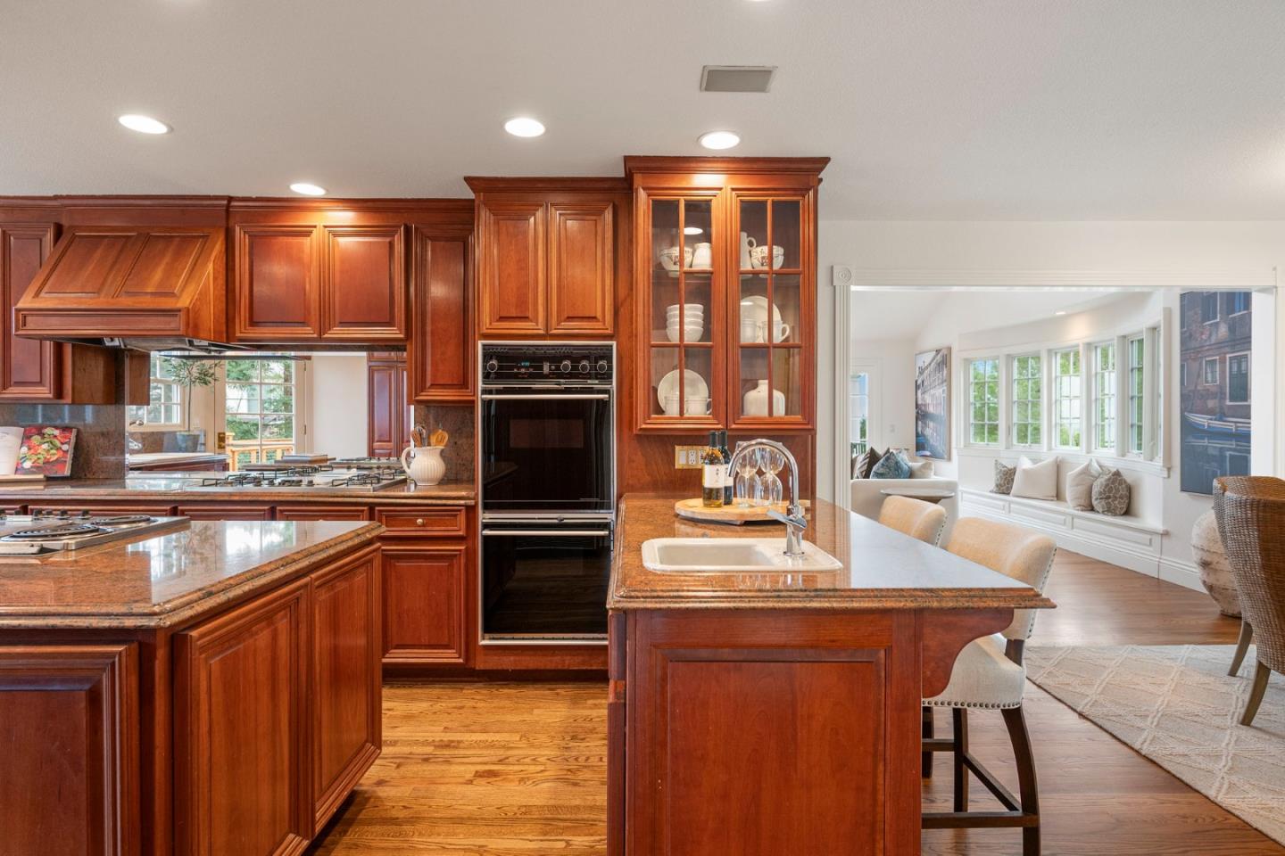 Detail Gallery Image 37 of 83 For 30 Live Oak Ln, Hillsborough,  CA 94010 - 6 Beds | 5/1 Baths