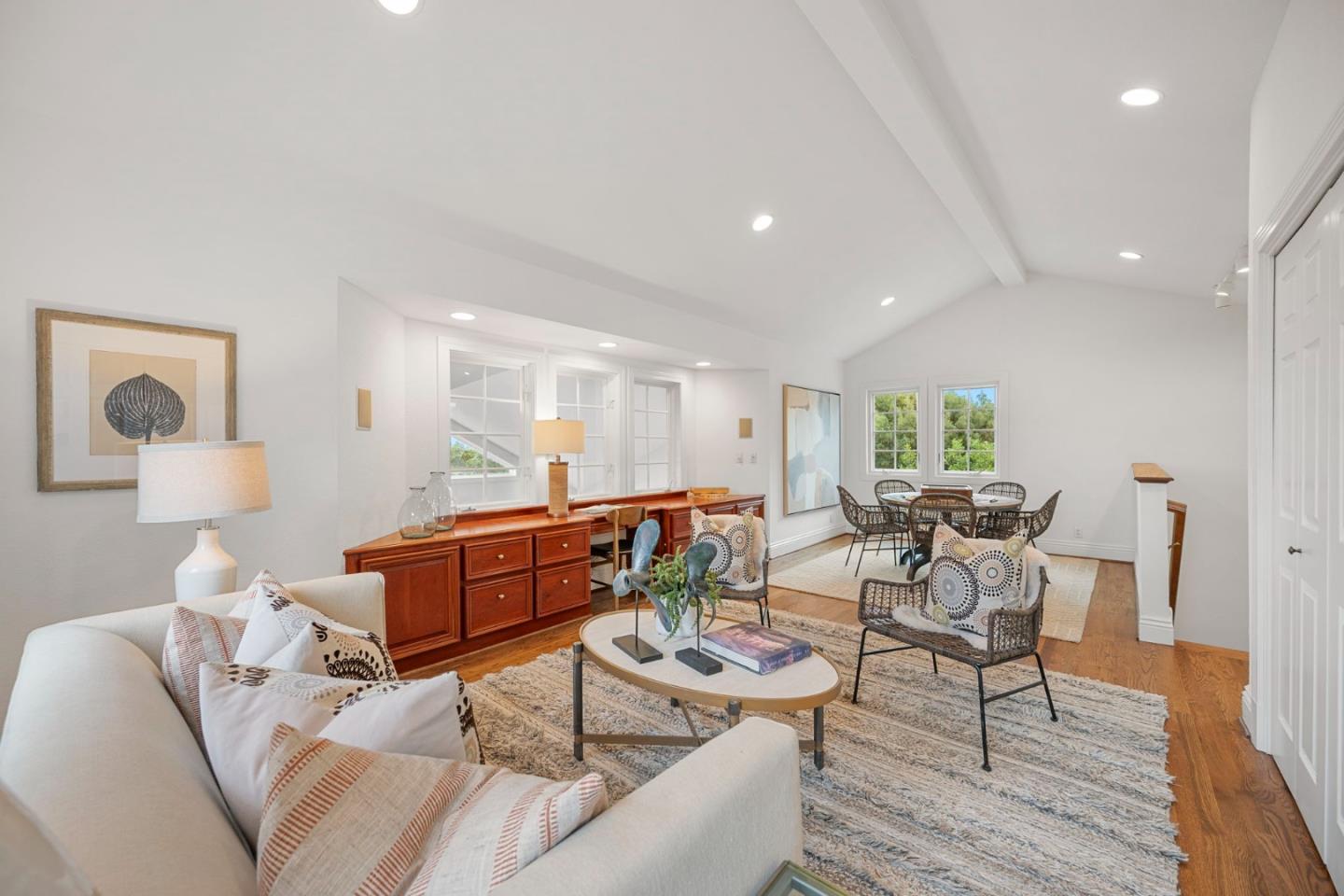 Detail Gallery Image 47 of 83 For 30 Live Oak Ln, Hillsborough,  CA 94010 - 6 Beds | 5/1 Baths