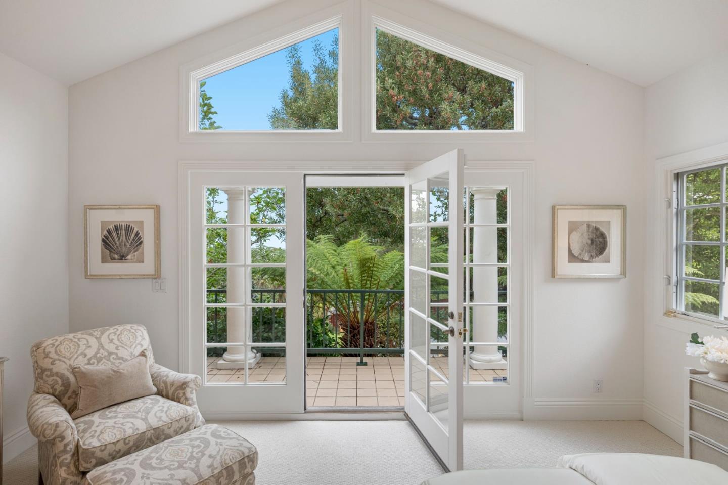 Detail Gallery Image 52 of 83 For 30 Live Oak Ln, Hillsborough,  CA 94010 - 6 Beds | 5/1 Baths