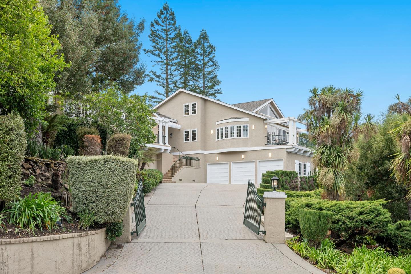 Detail Gallery Image 6 of 83 For 30 Live Oak Ln, Hillsborough,  CA 94010 - 6 Beds | 5/1 Baths