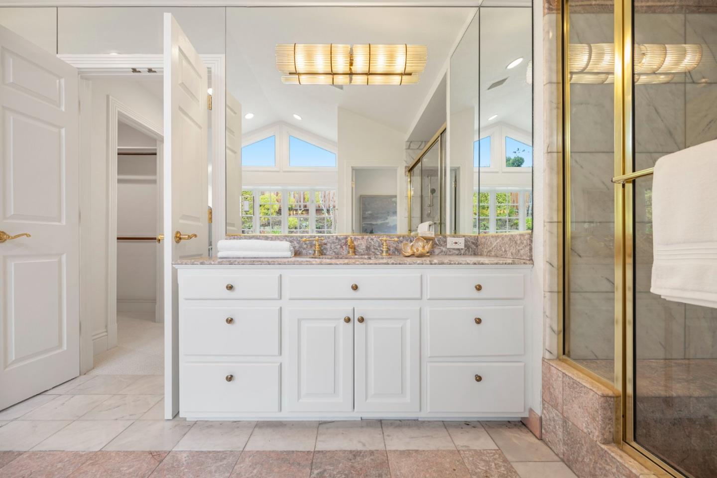 Detail Gallery Image 60 of 83 For 30 Live Oak Ln, Hillsborough,  CA 94010 - 6 Beds | 5/1 Baths