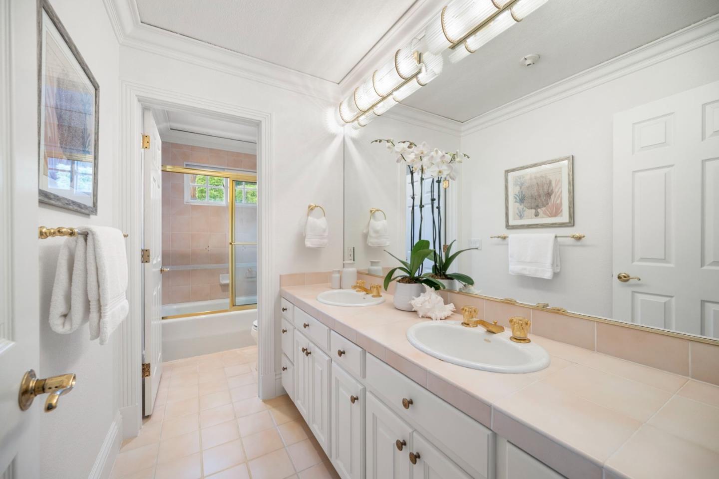 Detail Gallery Image 66 of 83 For 30 Live Oak Ln, Hillsborough,  CA 94010 - 6 Beds | 5/1 Baths