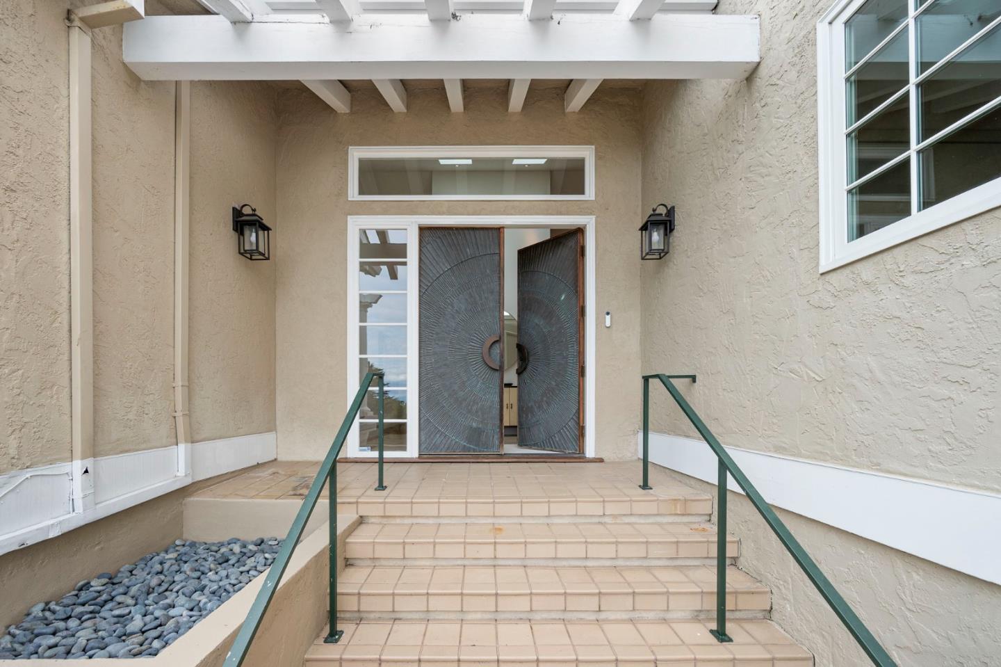 Detail Gallery Image 9 of 83 For 30 Live Oak Ln, Hillsborough,  CA 94010 - 6 Beds | 5/1 Baths