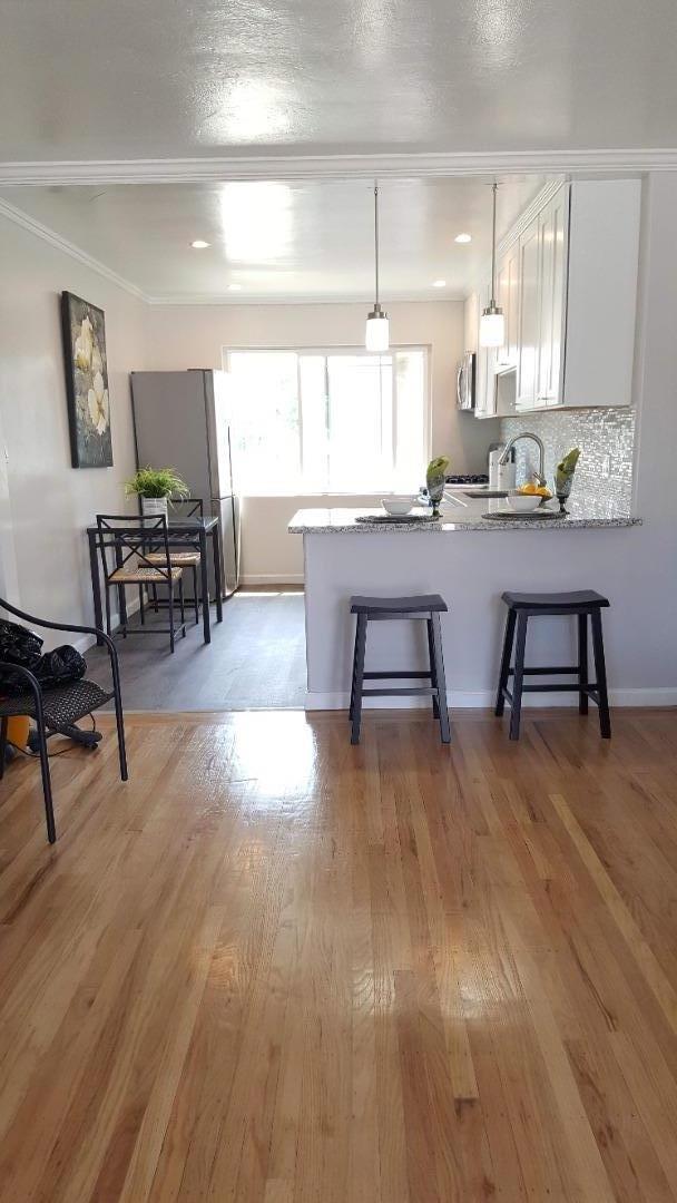 Detail Gallery Image 11 of 19 For 905 Fremont Pl, Menlo Park,  CA 94025 - – Beds | – Baths