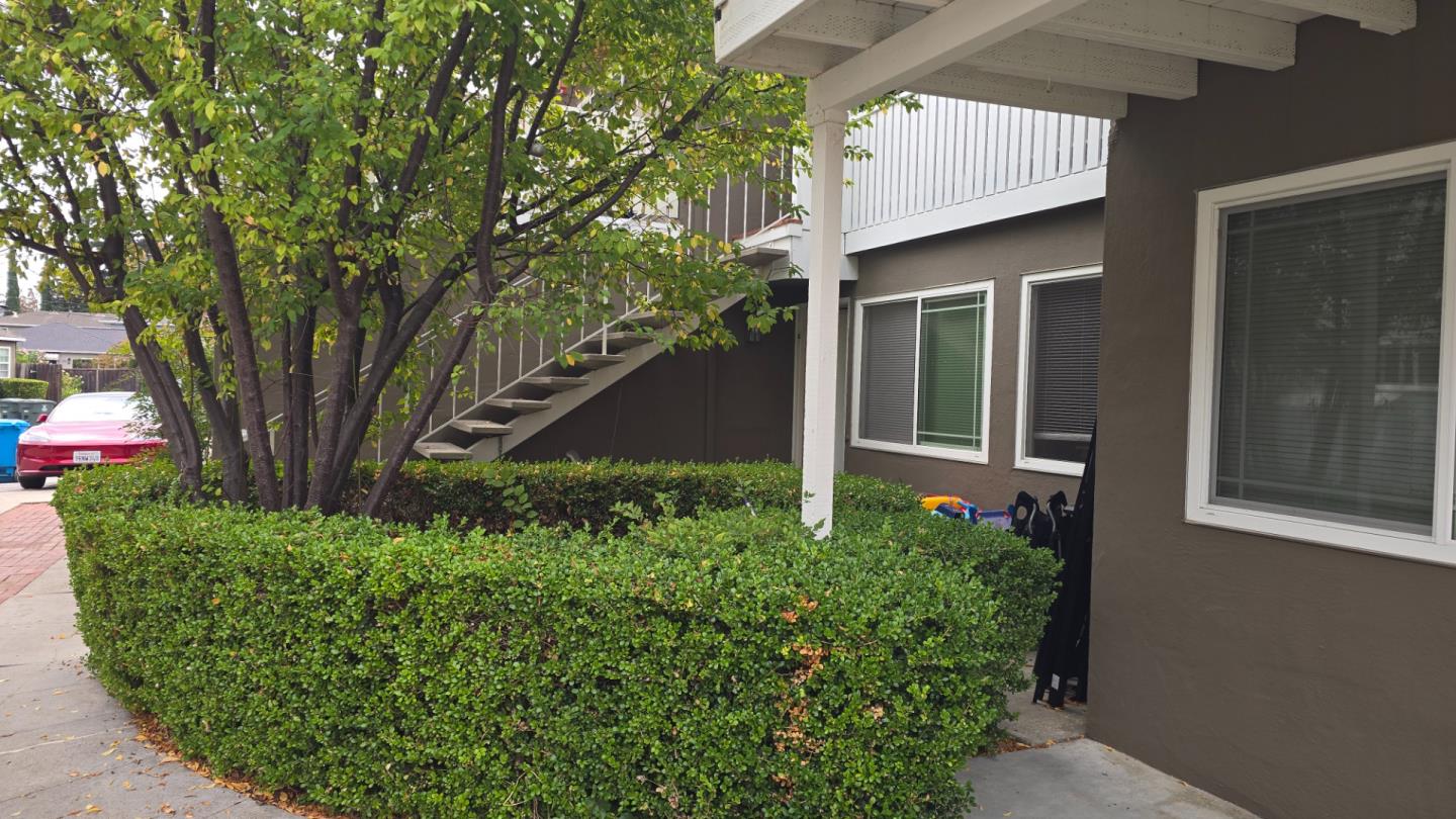 Detail Gallery Image 5 of 19 For 905 Fremont Pl, Menlo Park,  CA 94025 - – Beds | – Baths