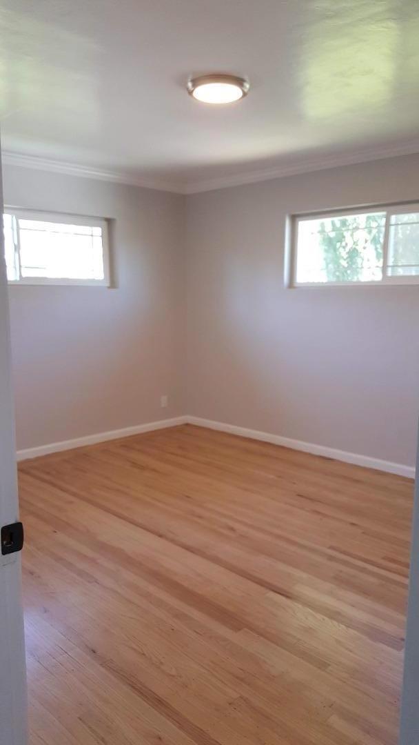 Detail Gallery Image 9 of 19 For 905 Fremont Pl, Menlo Park,  CA 94025 - – Beds | – Baths