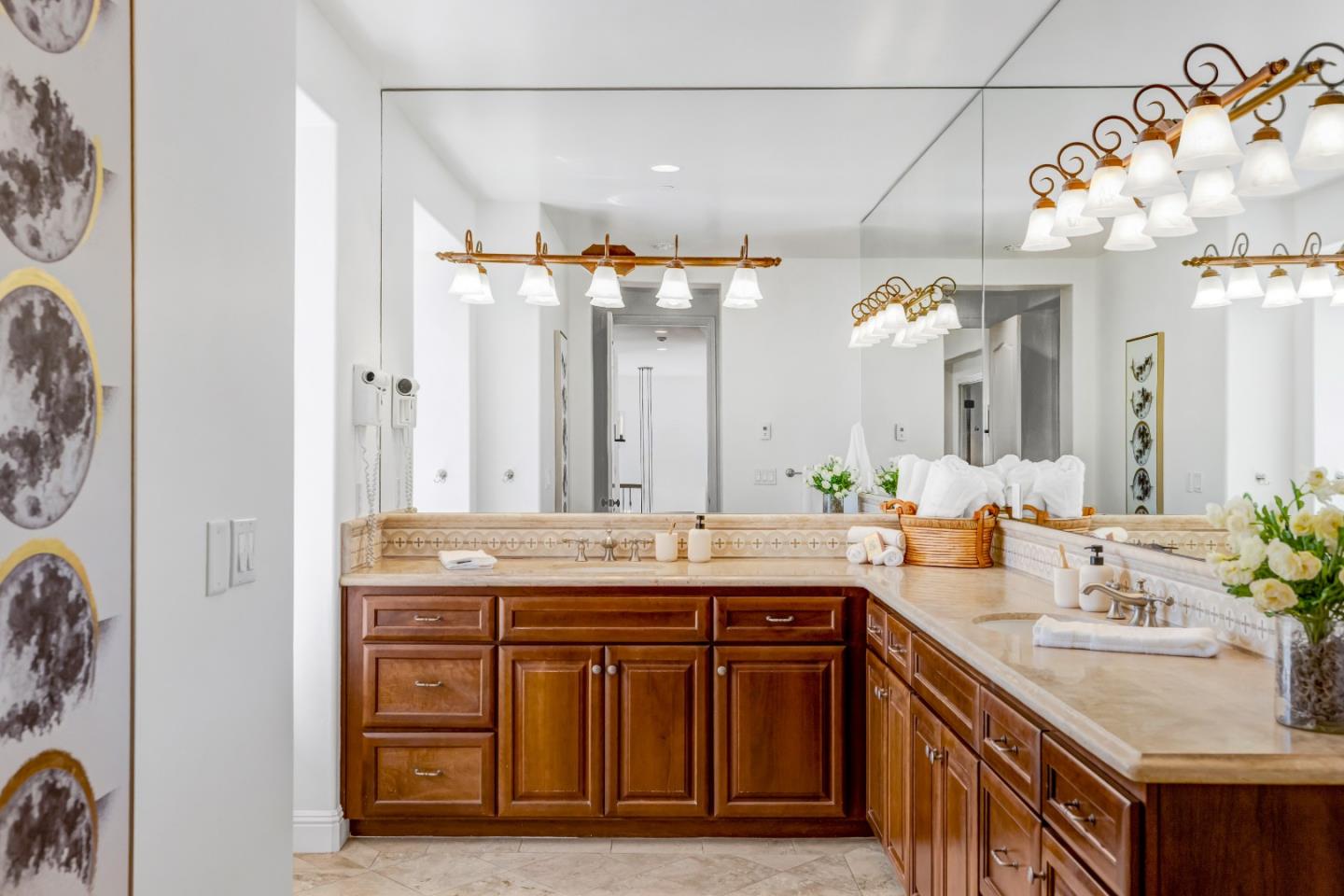 Detail Gallery Image 13 of 24 For 409 Mirador Ct, Monterey,  CA 93940 - 3 Beds | 3/1 Baths