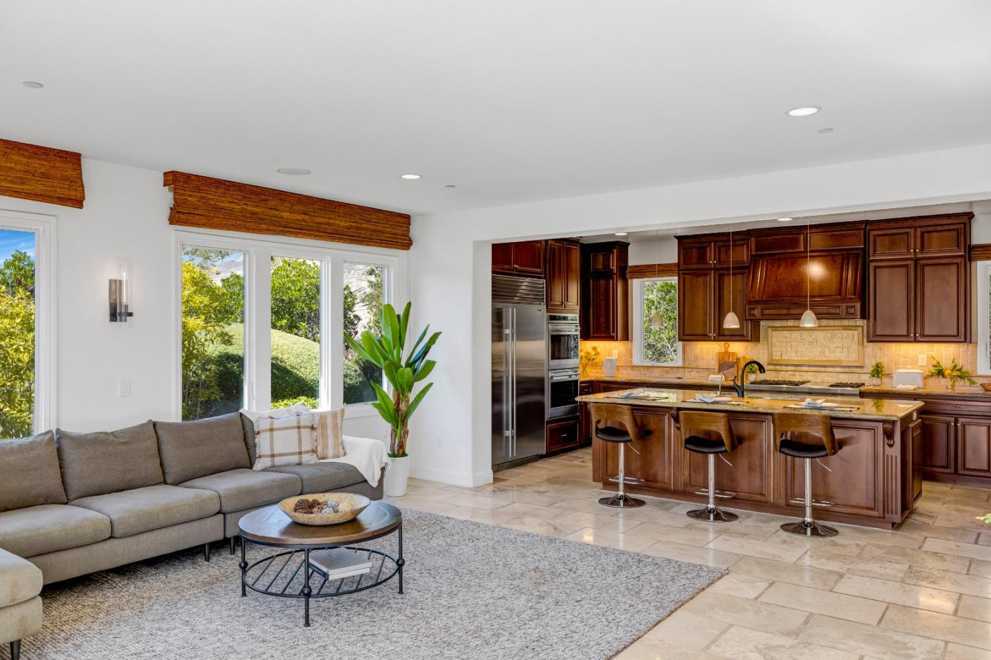 Detail Gallery Image 9 of 24 For 409 Mirador Ct, Monterey,  CA 93940 - 3 Beds | 3/1 Baths