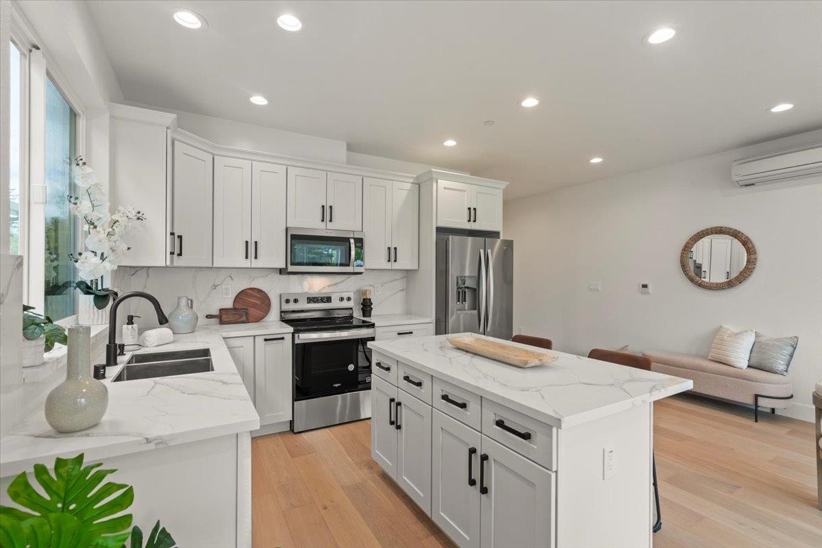 Detail Gallery Image 16 of 28 For 186 Rincon Ave, Campbell,  CA 95008 - 4 Beds | 4 Baths