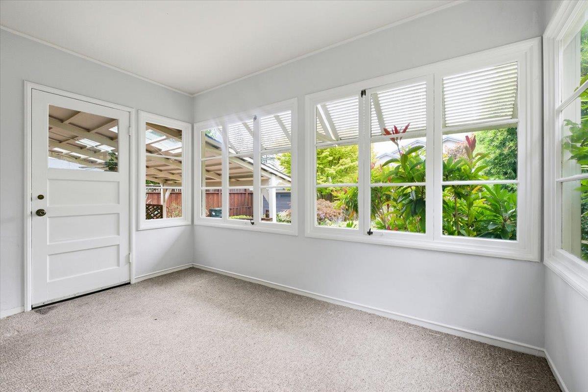 Detail Gallery Image 16 of 21 For 125 Warwick St, Redwood City,  CA 94062 - 2 Beds | 1 Baths