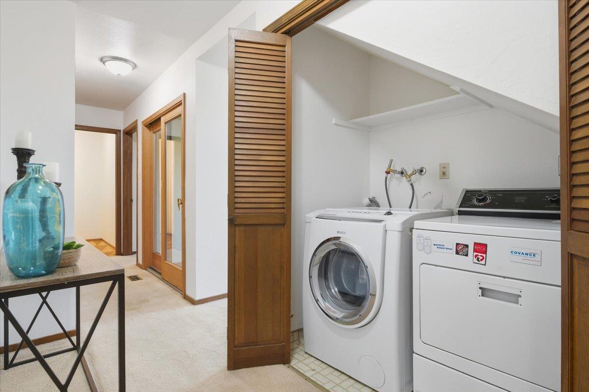 Detail Gallery Image 22 of 34 For 3303 Haskins Dr, Belmont,  CA 94002 - 3 Beds | 2/1 Baths