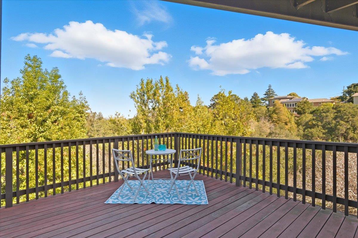 Detail Gallery Image 29 of 34 For 3303 Haskins Dr, Belmont,  CA 94002 - 3 Beds | 2/1 Baths