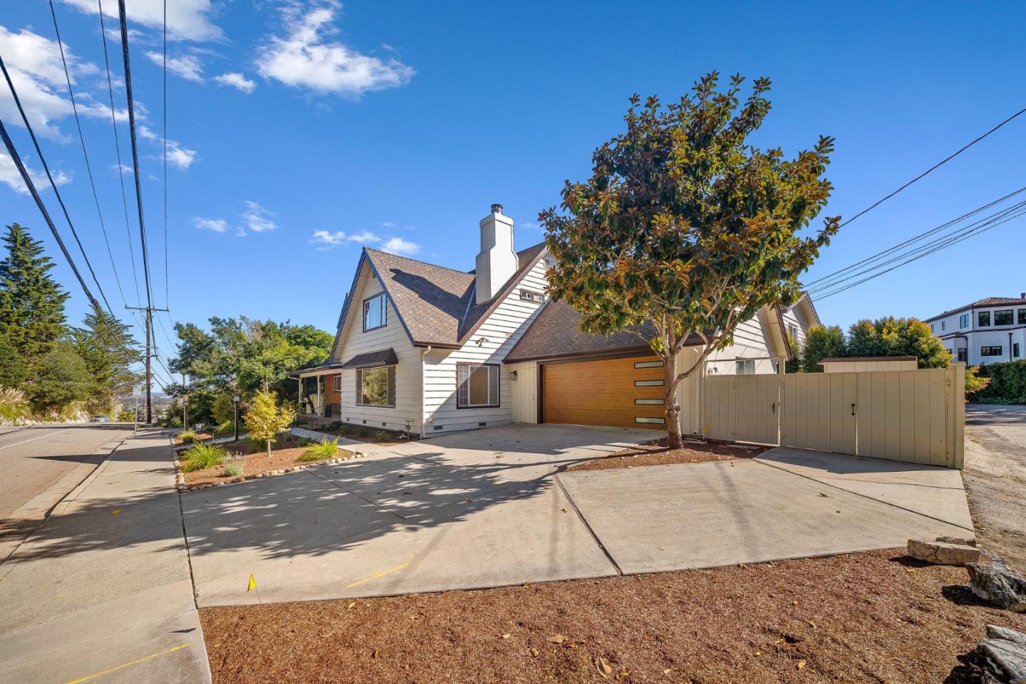 Detail Gallery Image 11 of 48 For 623 High St, Santa Cruz,  CA 95060 - 4 Beds | 3 Baths