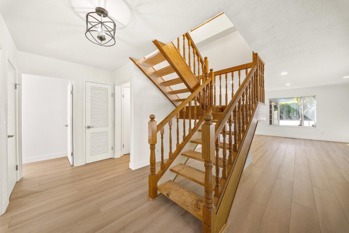 Detail Gallery Image 12 of 48 For 623 High St, Santa Cruz,  CA 95060 - 4 Beds | 3 Baths