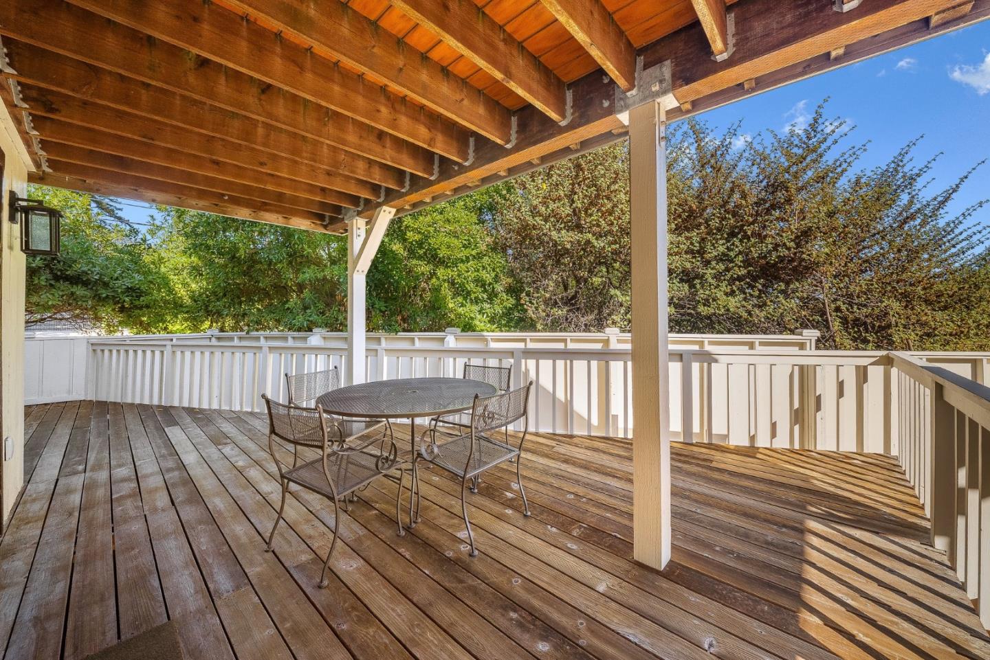 Detail Gallery Image 22 of 48 For 623 High St, Santa Cruz,  CA 95060 - 4 Beds | 3 Baths