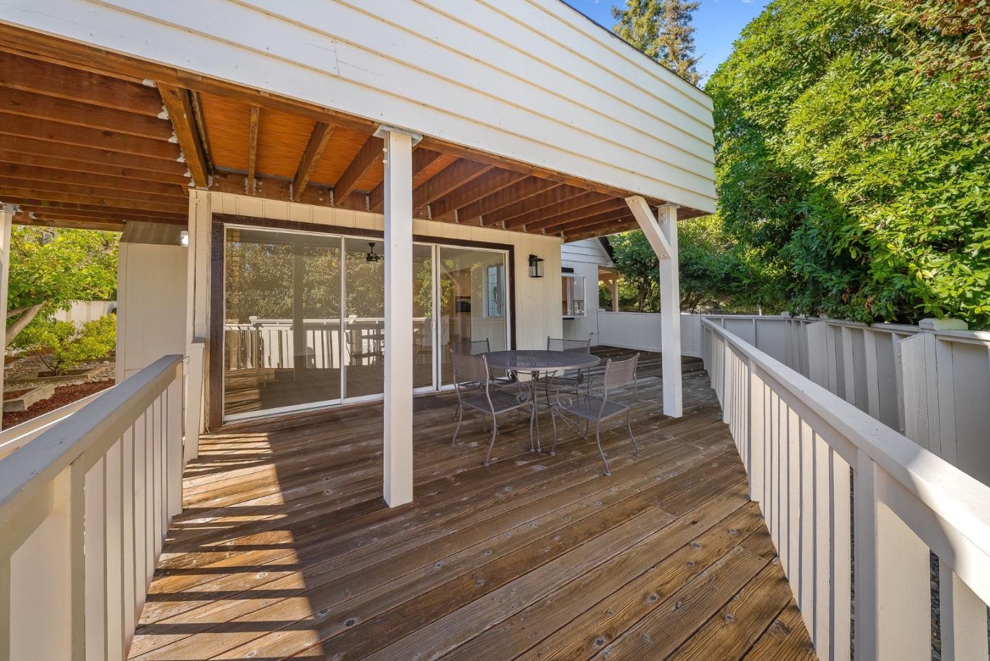 Detail Gallery Image 23 of 48 For 623 High St, Santa Cruz,  CA 95060 - 4 Beds | 3 Baths