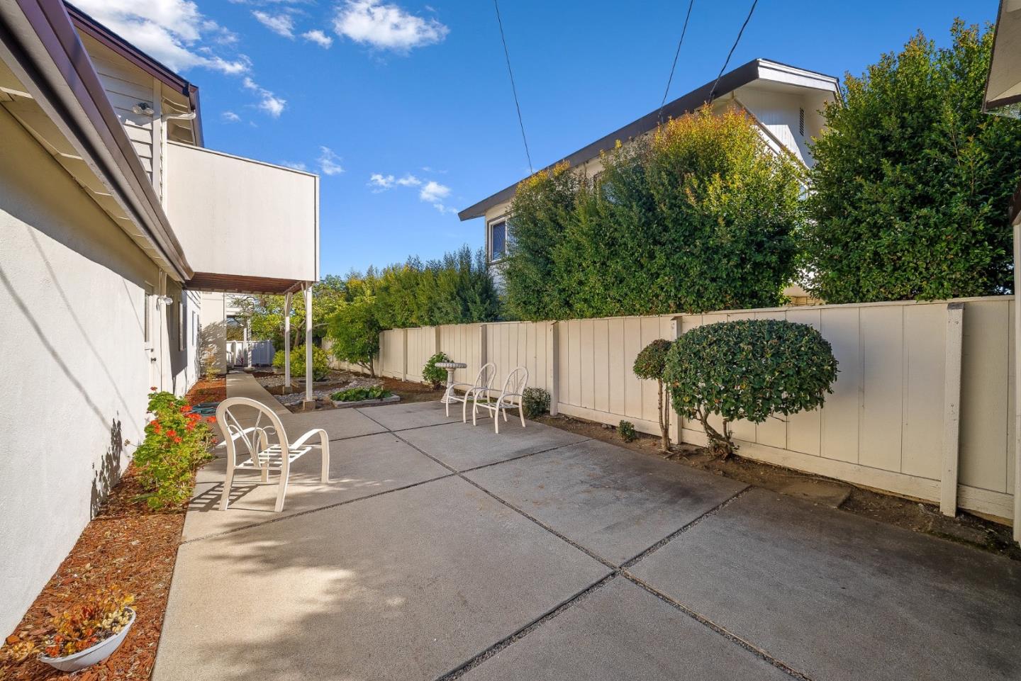 Detail Gallery Image 29 of 48 For 623 High St, Santa Cruz,  CA 95060 - 4 Beds | 3 Baths