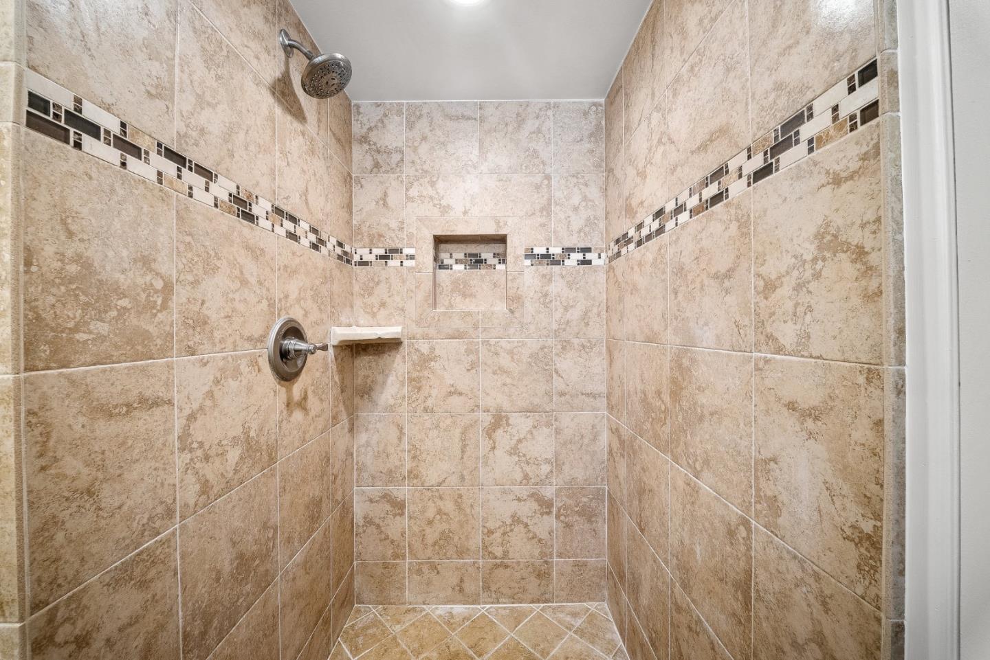 Detail Gallery Image 34 of 48 For 623 High St, Santa Cruz,  CA 95060 - 4 Beds | 3 Baths