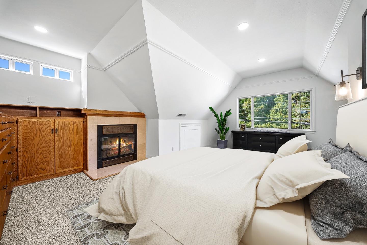 Detail Gallery Image 36 of 48 For 623 High St, Santa Cruz,  CA 95060 - 4 Beds | 3 Baths