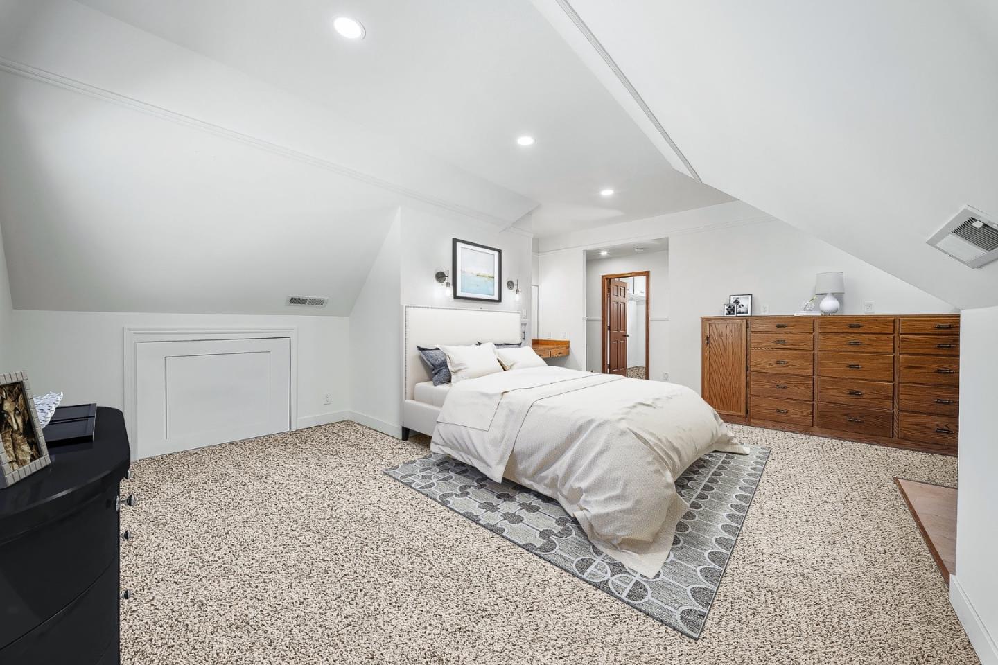 Detail Gallery Image 38 of 48 For 623 High St, Santa Cruz,  CA 95060 - 4 Beds | 3 Baths