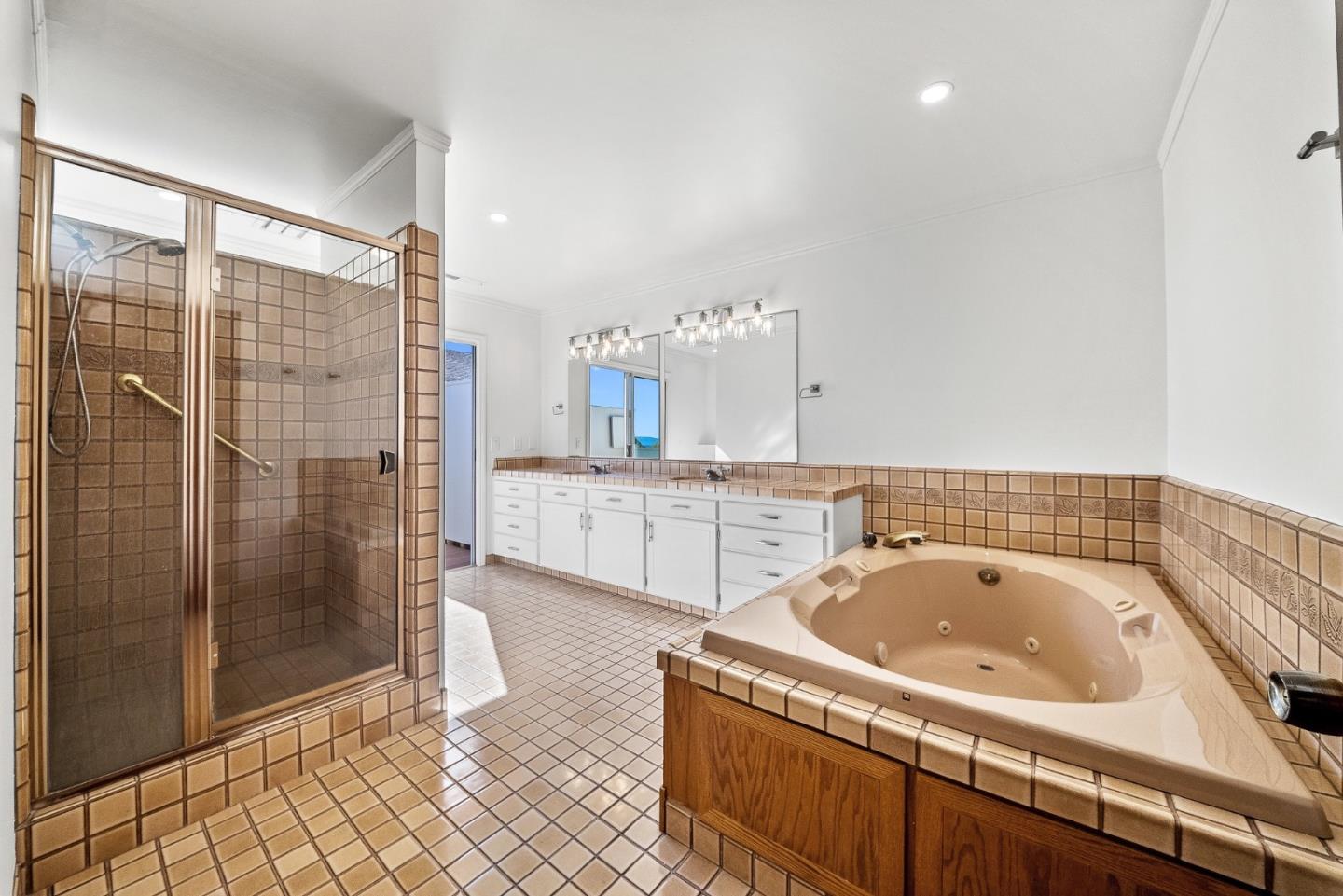 Detail Gallery Image 40 of 48 For 623 High St, Santa Cruz,  CA 95060 - 4 Beds | 3 Baths