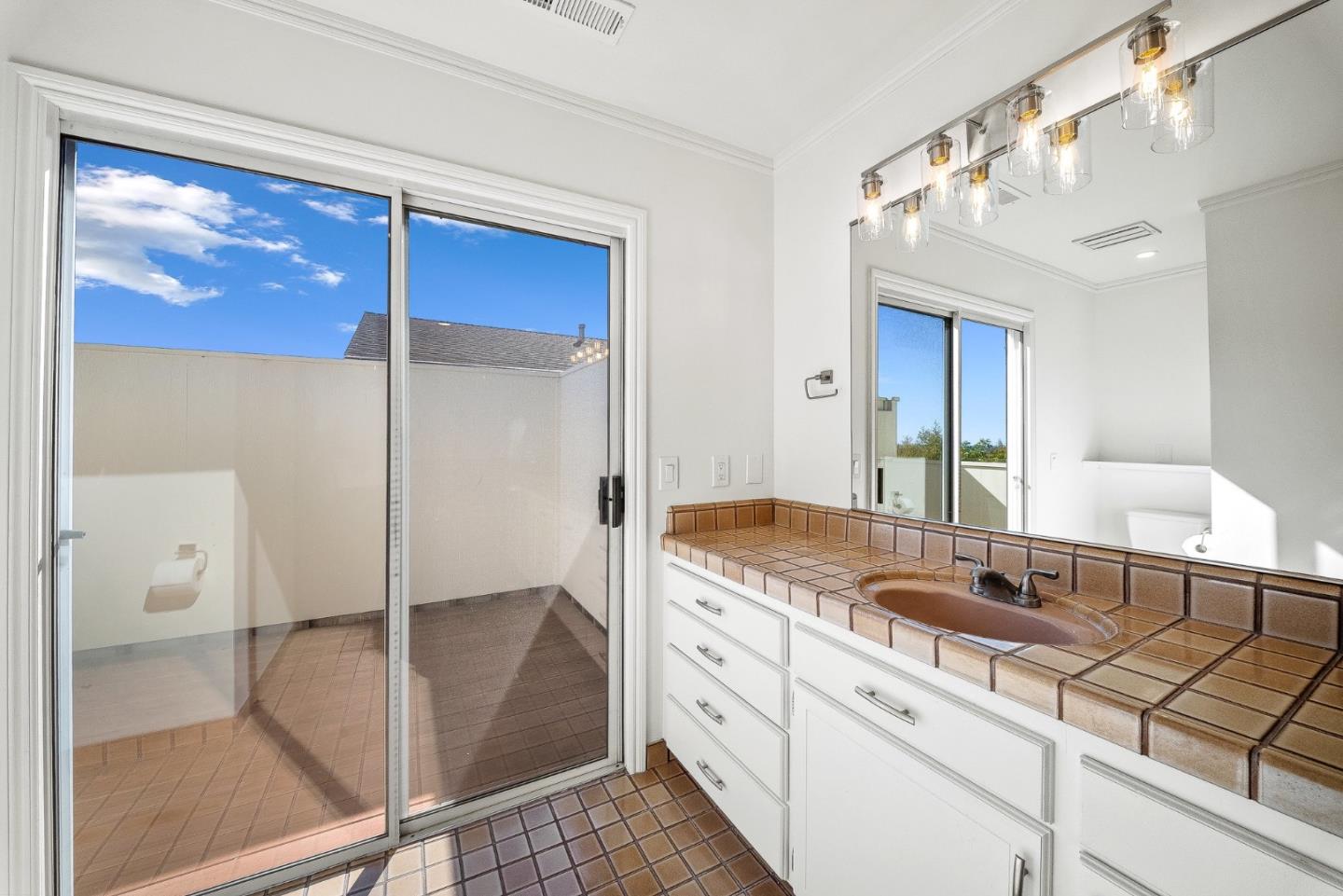 Detail Gallery Image 41 of 48 For 623 High St, Santa Cruz,  CA 95060 - 4 Beds | 3 Baths