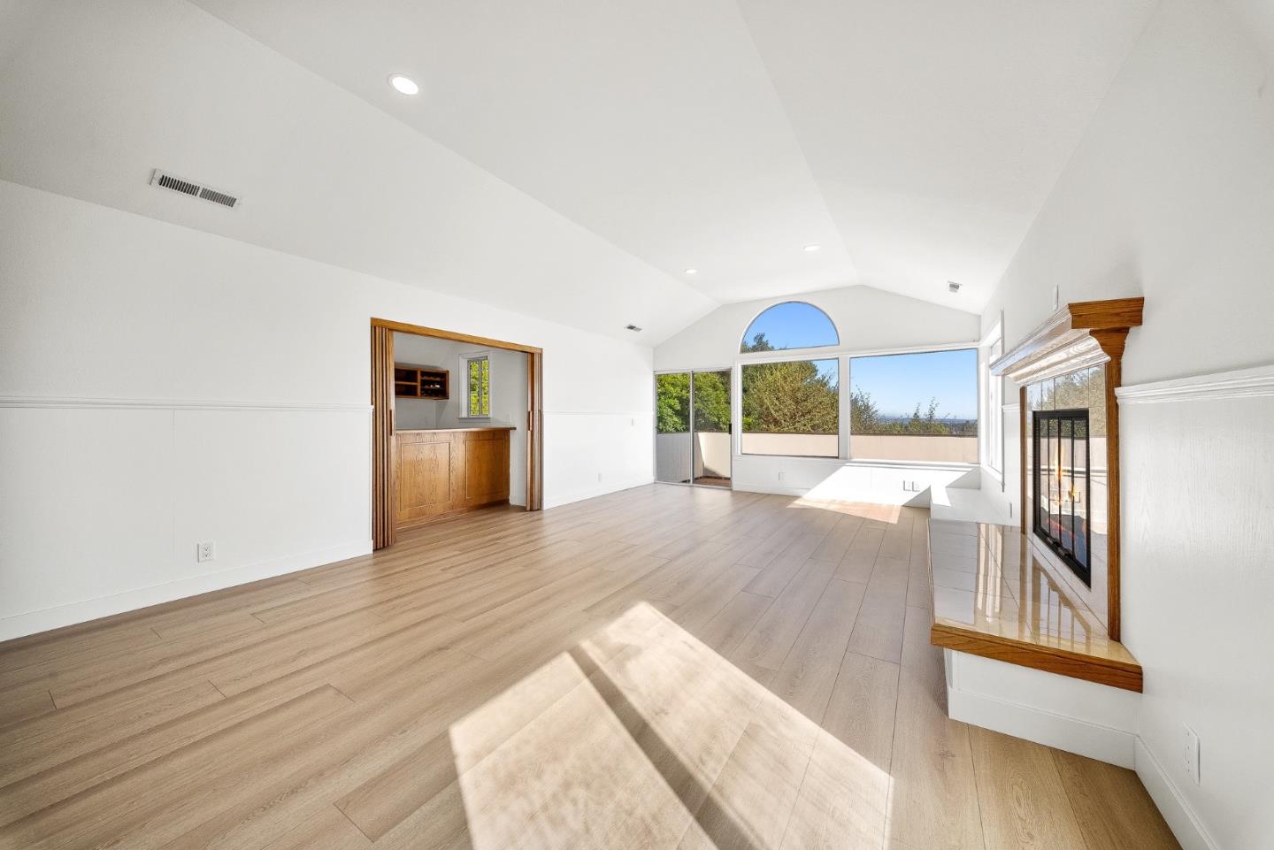 Detail Gallery Image 6 of 48 For 623 High St, Santa Cruz,  CA 95060 - 4 Beds | 3 Baths