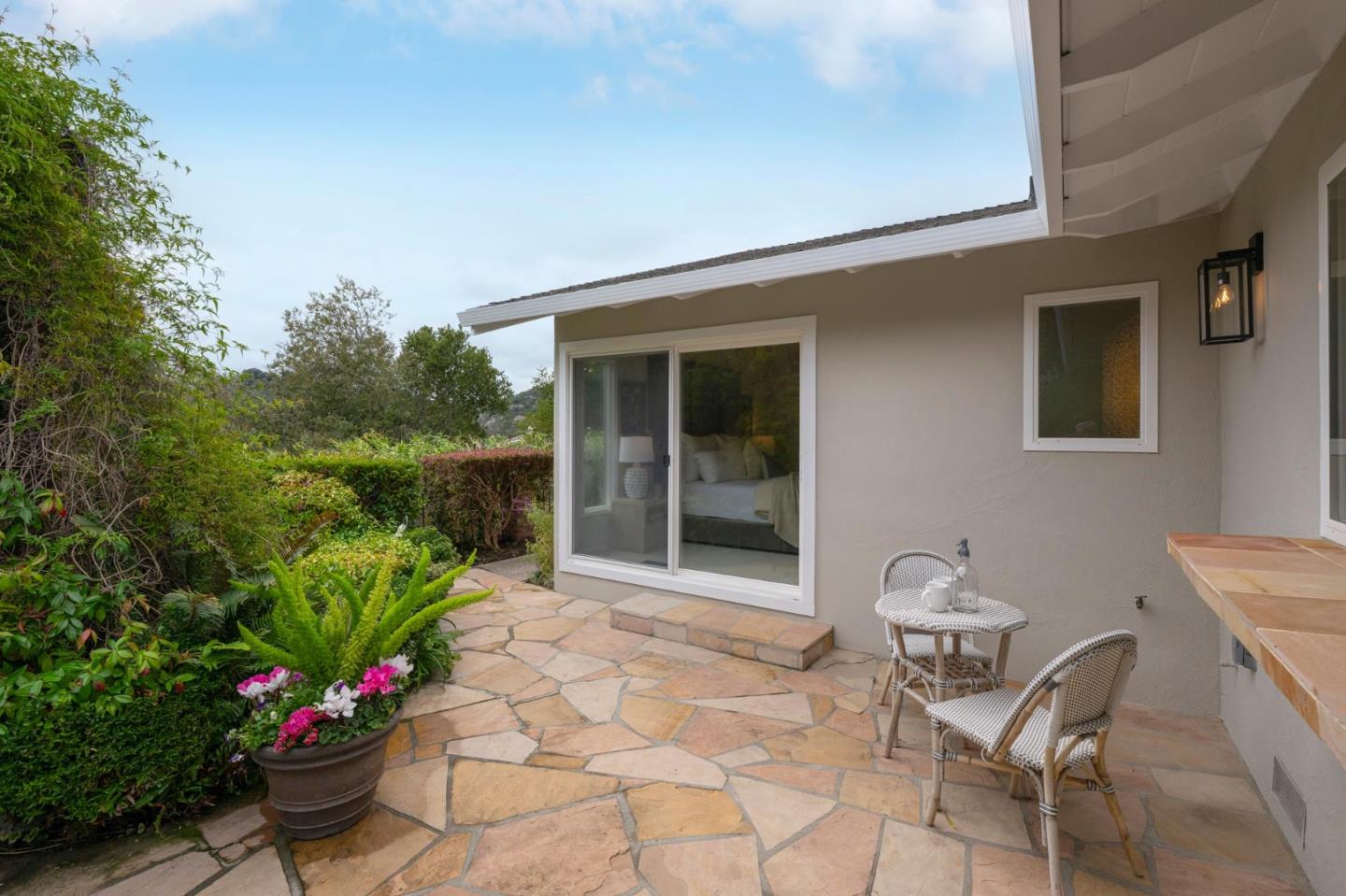 Detail Gallery Image 18 of 19 For 1712 Los Altos Dr, San Mateo,  CA 94402 - 3 Beds | 2 Baths