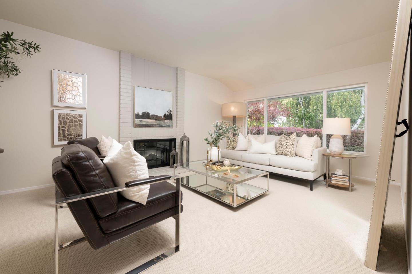 Detail Gallery Image 5 of 19 For 1712 Los Altos Dr, San Mateo,  CA 94402 - 3 Beds | 2 Baths