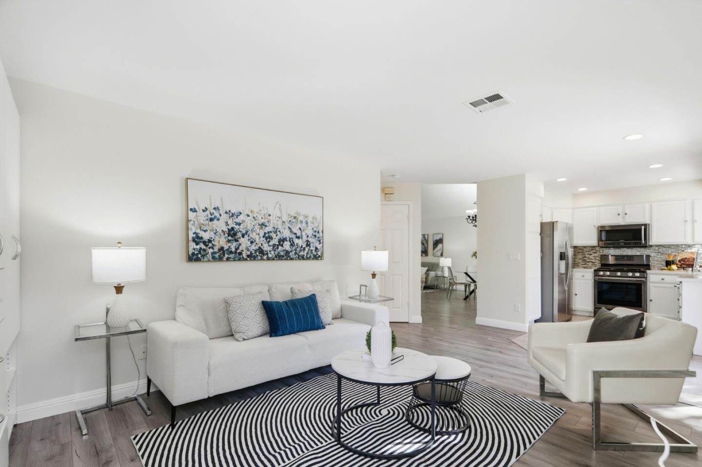 Detail Gallery Image 14 of 42 For 6117 Yeadon Way, San Jose,  CA 95119 - 4 Beds | 2/1 Baths