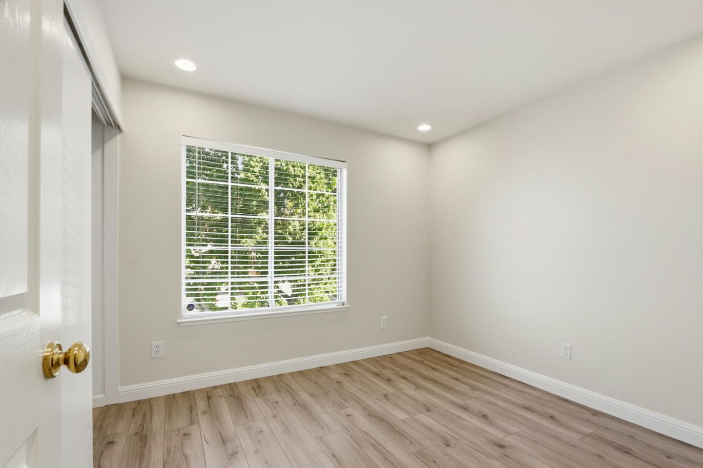 Detail Gallery Image 25 of 42 For 6117 Yeadon Way, San Jose,  CA 95119 - 4 Beds | 2/1 Baths