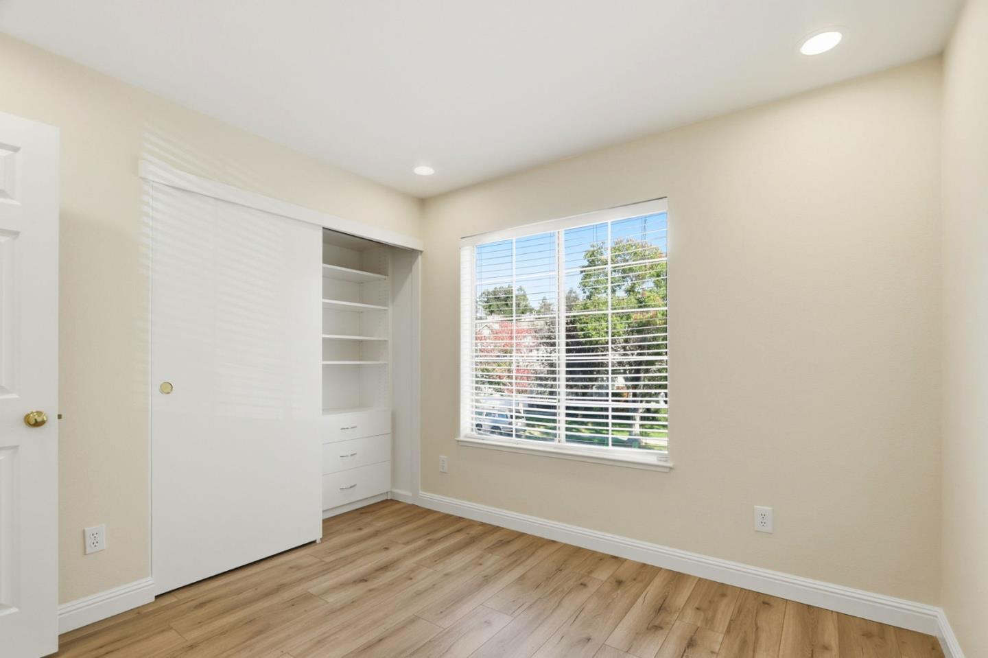 Detail Gallery Image 26 of 42 For 6117 Yeadon Way, San Jose,  CA 95119 - 4 Beds | 2/1 Baths