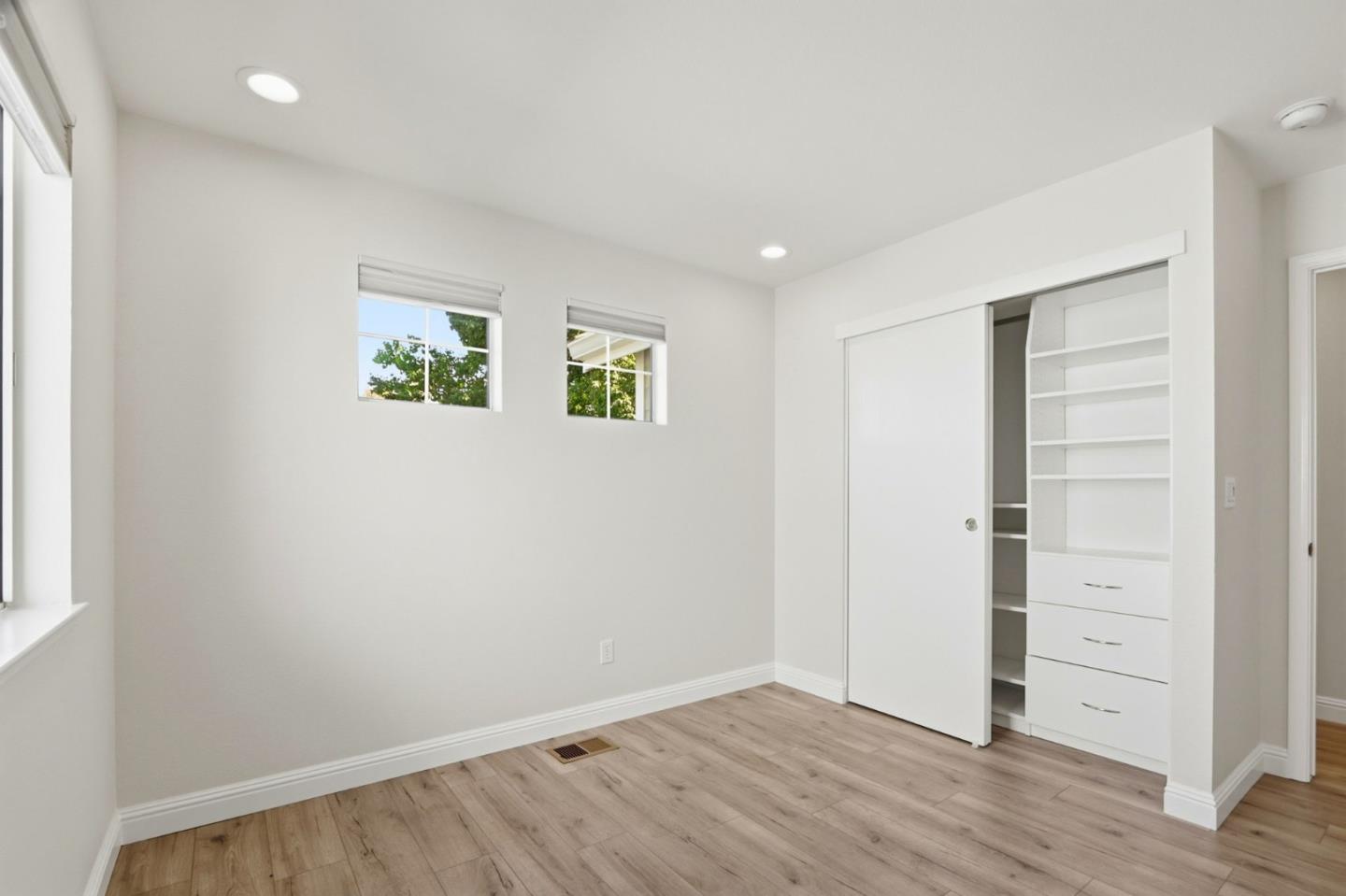 Detail Gallery Image 28 of 42 For 6117 Yeadon Way, San Jose,  CA 95119 - 4 Beds | 2/1 Baths