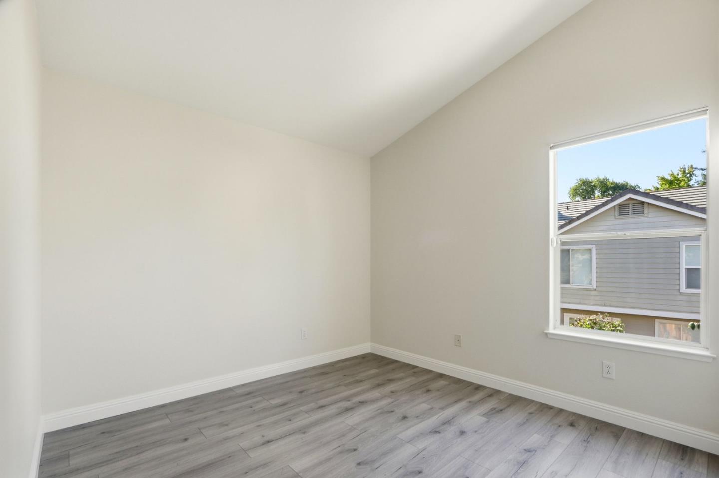 Detail Gallery Image 29 of 42 For 6117 Yeadon Way, San Jose,  CA 95119 - 4 Beds | 2/1 Baths