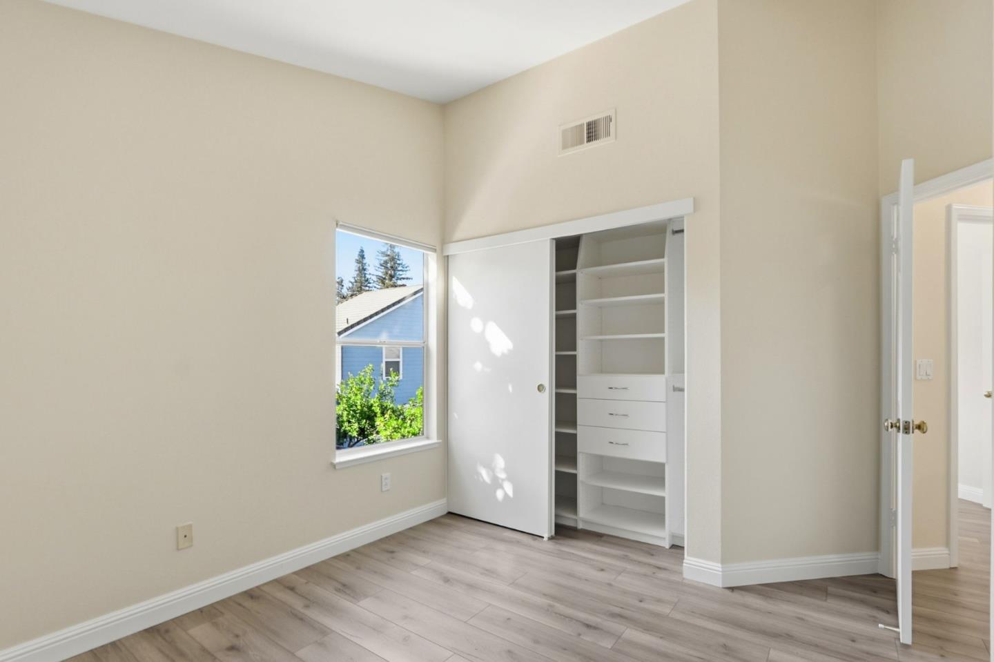 Detail Gallery Image 30 of 42 For 6117 Yeadon Way, San Jose,  CA 95119 - 4 Beds | 2/1 Baths