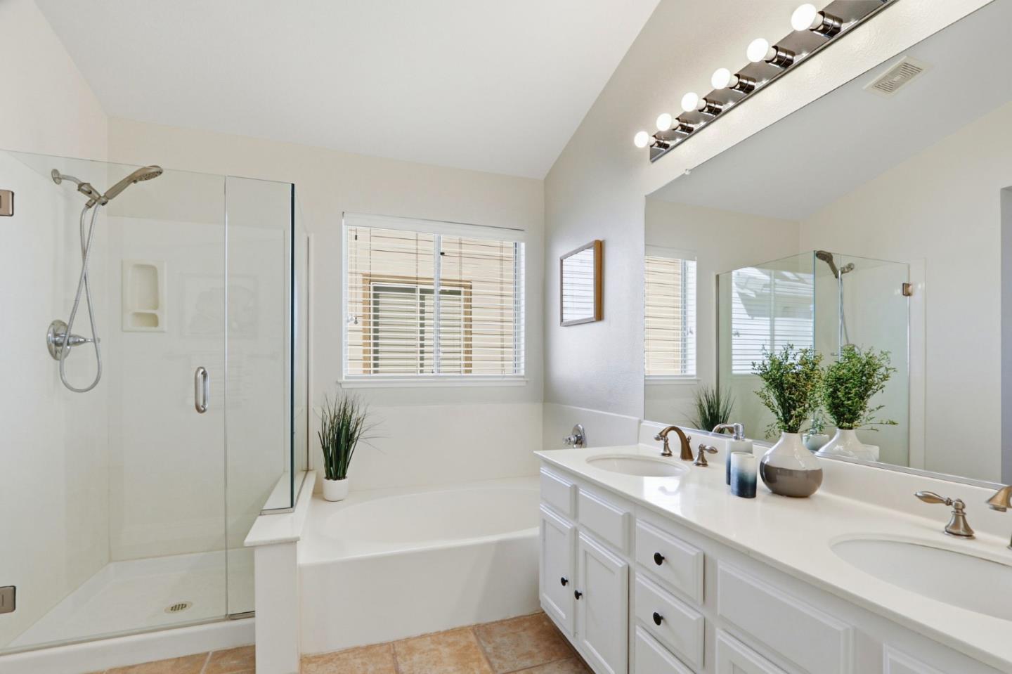 Detail Gallery Image 35 of 42 For 6117 Yeadon Way, San Jose,  CA 95119 - 4 Beds | 2/1 Baths